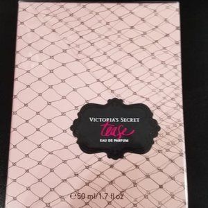 NIB Victoria's Secret Tease Eau De Parfum 1.7